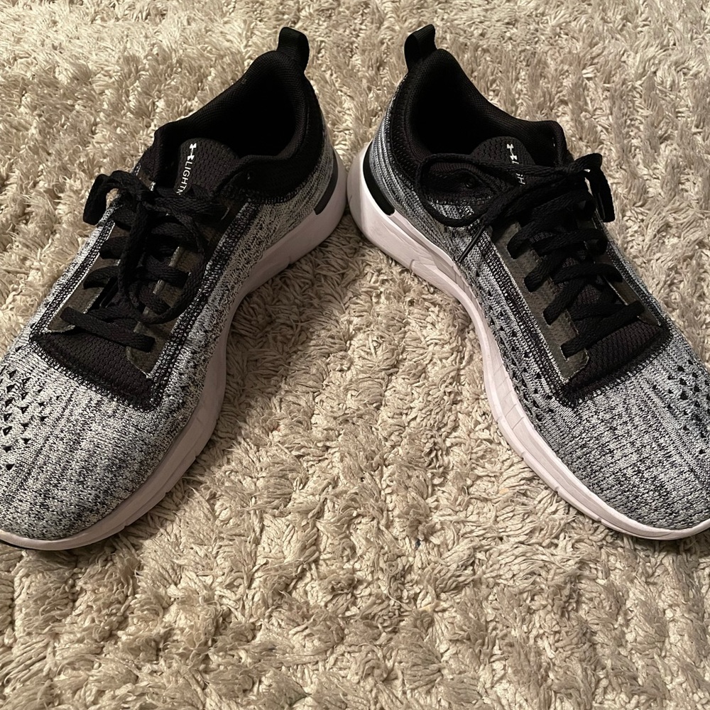 UNDER ARMOUR Mens Lightning 2 Athletic Shoe Sz10.5